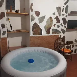 Casita Rural Con Jacuzzi Climatizado. Hébergement de vacances